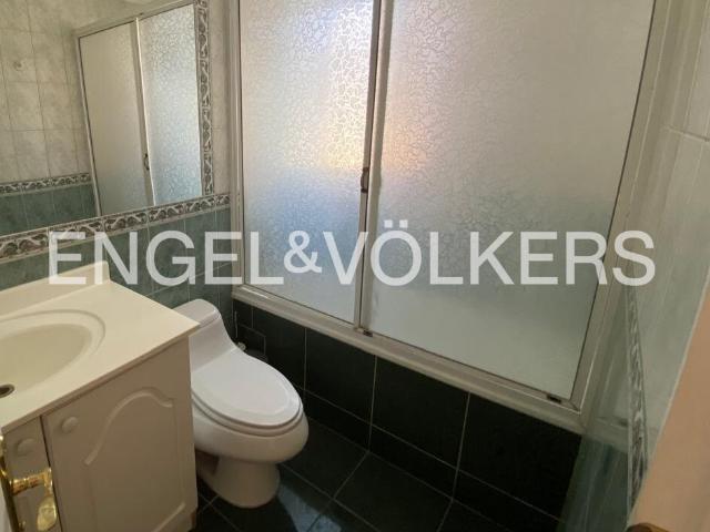 Se vende fabulosa casa en seguro condominio