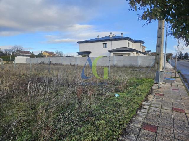 Terreno en venta en Villarrodrigo de las Regueras, Villaquilambre