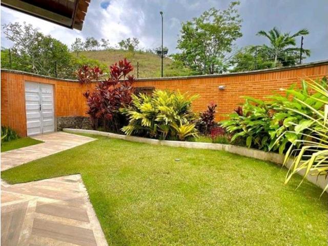 Casa en venta en Guaparo, Valencia