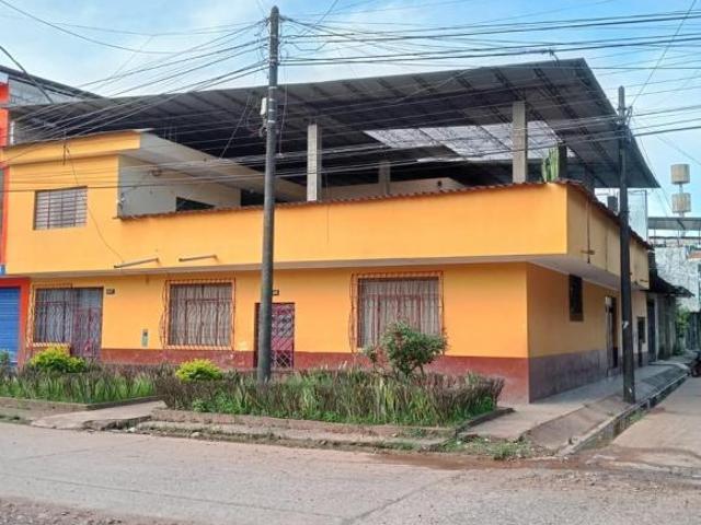 Se Vende Linda y Amplia Casa En Esquina Tingo María / Huánuco
