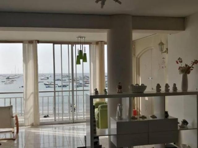 SE VENDE LINDO DEPARTAMENTO FRENTE AL MAR EN ANCON