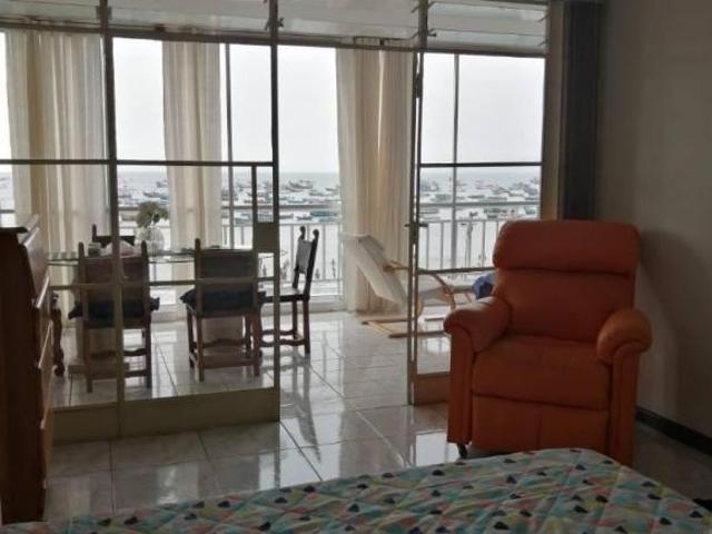 SE VENDE LINDO DEPARTAMENTO FRENTE AL MAR EN ANCON