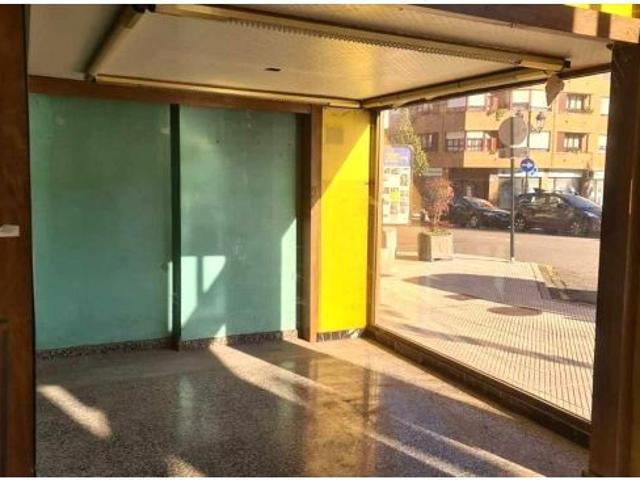 Local Comercial en venta en El Milán, Oviedo
