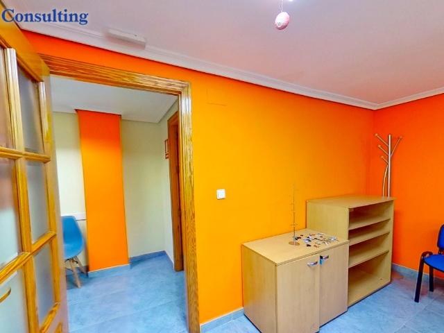 Oficina en venta en Distrito 2, Albacete