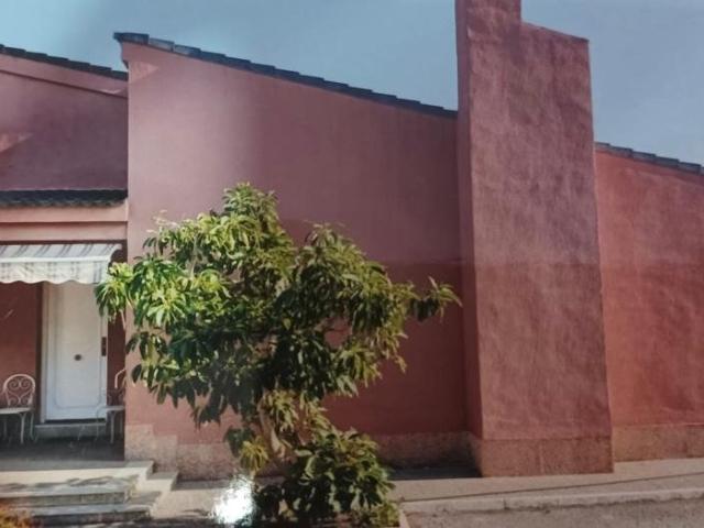 Chalet en venta en Atzavares, el Baix Vinalopó