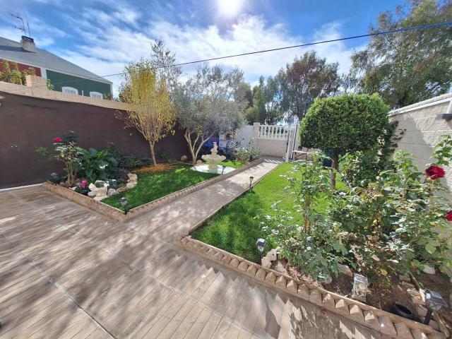 Casa en venta en Serranillos Del Valle