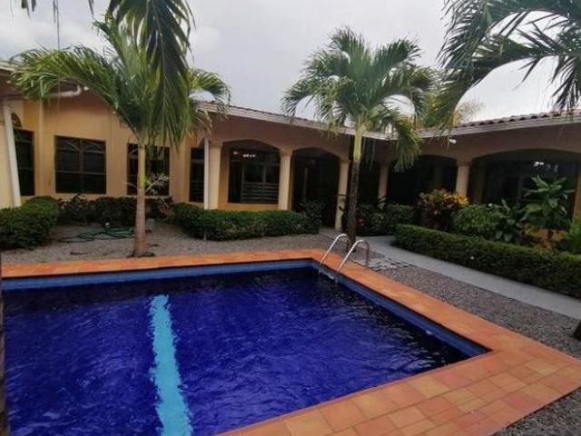 Se Vende O se alquila Apartamento en Barrio Bolívar David #24 4313