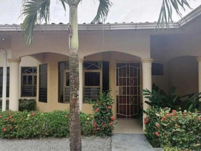 Se Vende O se alquila Apartamento en Barrio Bolívar David #24 4313