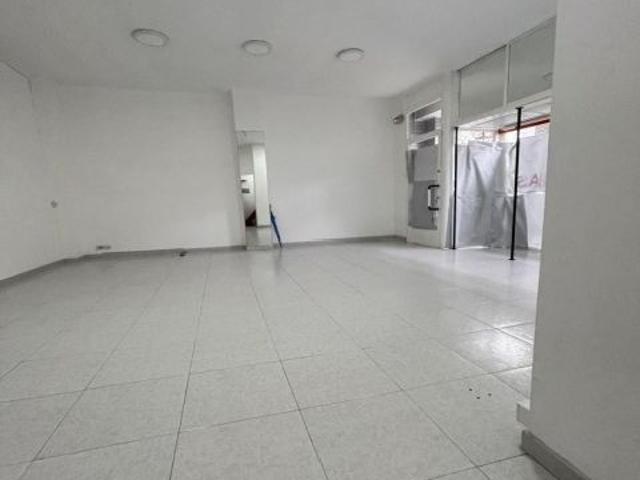 Local Comercial en venta en Ribeira, A Barbanza