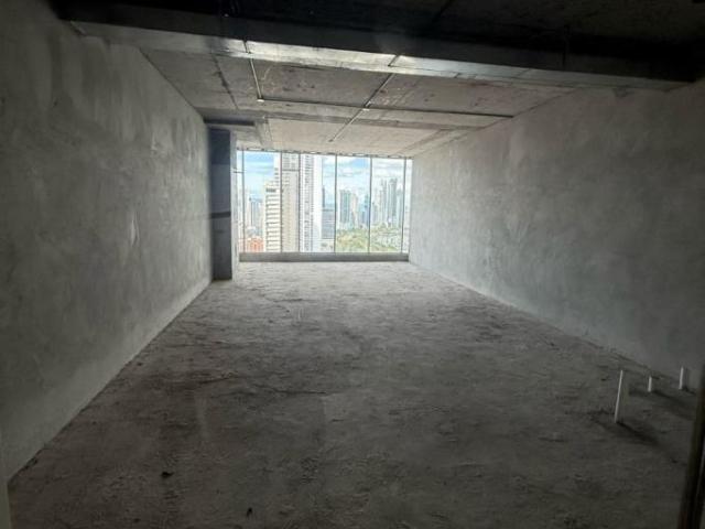 Se vende oficina en avenida balboa