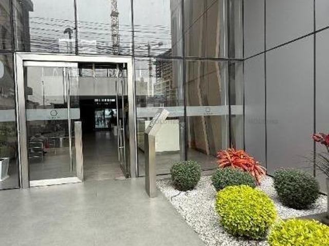 SE VENDE OFICINA EN SAN MIGUEL EN EDIFICIO CON AREAS COMUNES