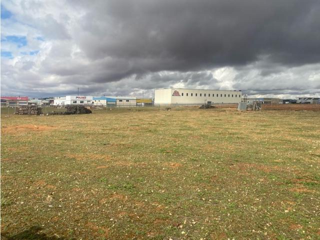 Terreno en venta en Villarrobledo, Castilla-La Mancha