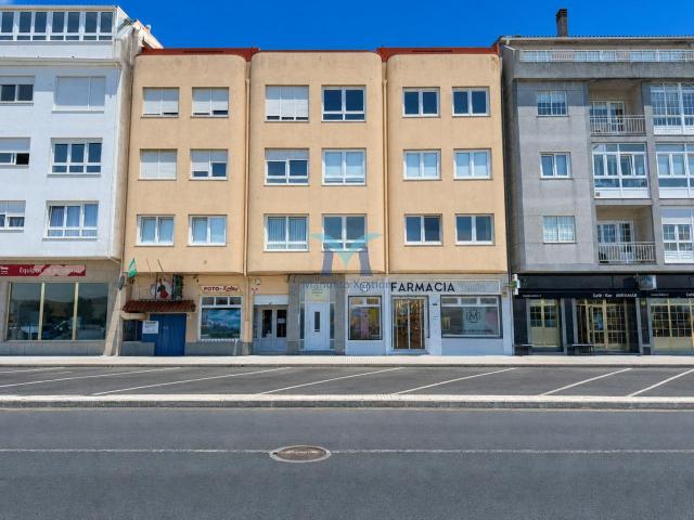 Piso en venta en A Ribeira, Muxía