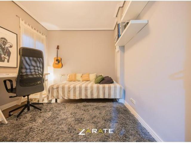 Piso en venta en Abando, Bilbao