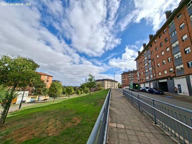 Piso en venta en El Palais, Oviedo