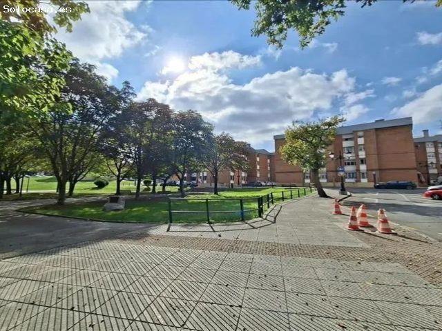 Piso en venta en La Carisa, Oviedo