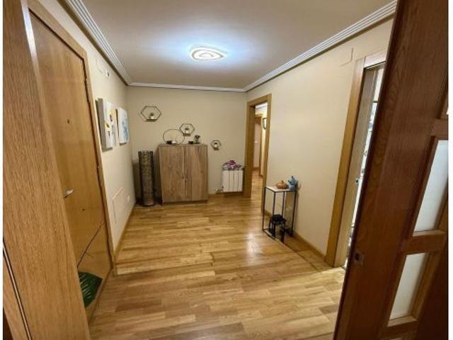 Piso en venta en Valencia De Don Juan, Castilla y León