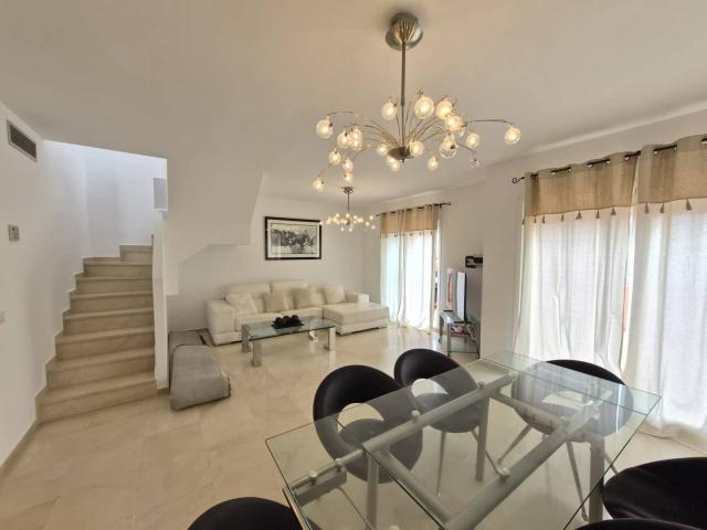 Dúplex en venta en Bahía de Casares, Costa del Sol Occidental