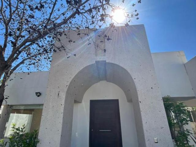 SE VENDE RESIDENCIA, AL NTE, FRACC. SAN ALBERTO, SALTILLO