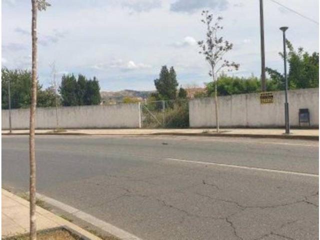 Terreno en venta en Verín