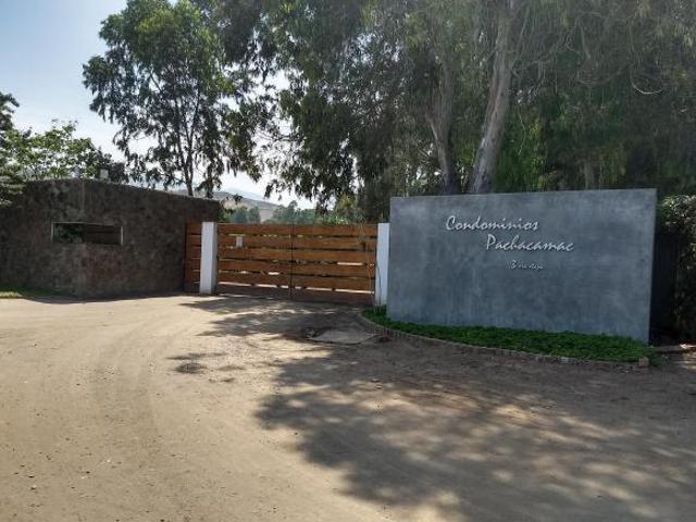 TERRENO 2,501 m2 en zona exclusiva Condominio Pachacamac