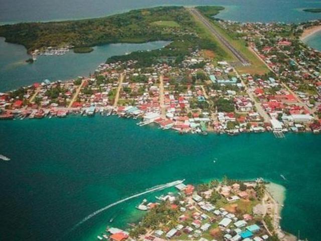 SE VENDE TERRENO EN BOCAS DEL TORO 1566DM