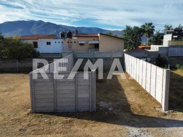 Terreno en venta en Santa Lucía Del Camino, Oaxaca