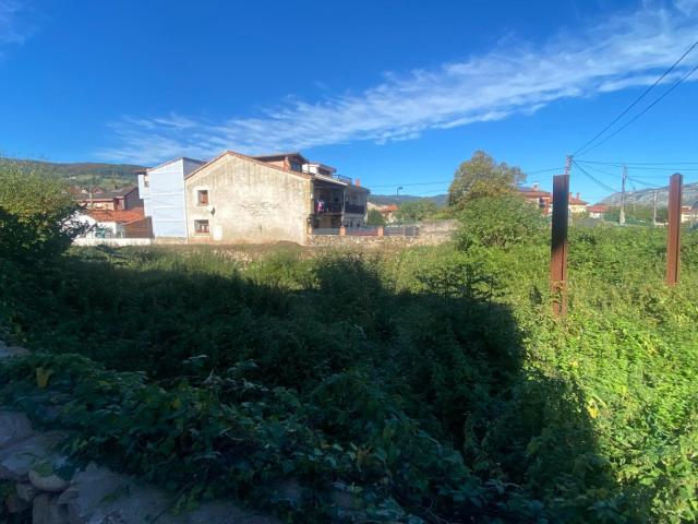 Terreno en venta en Los Corrales De Buelna, Cantabria
