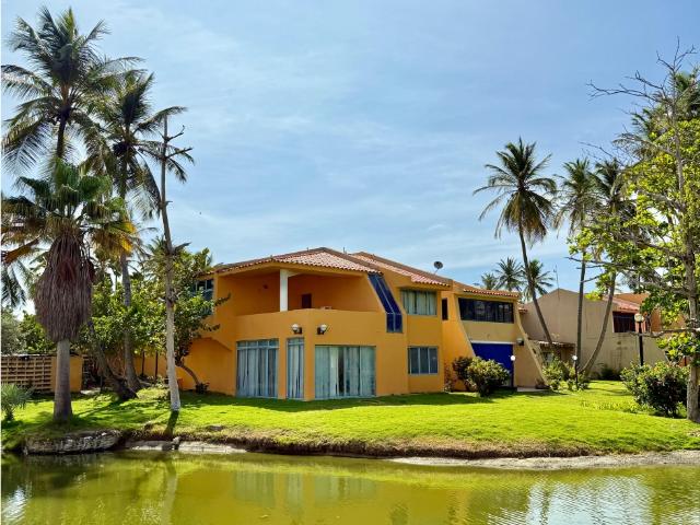 Casa en venta en Tucacas, Falcón