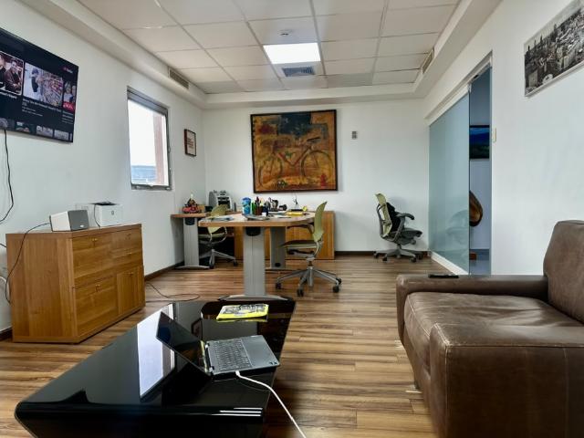 Oficina en venta en Boca De Uchire, Miranda