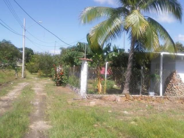 Se venden 2 casas amobladas con terreno grande en cabuya de chame