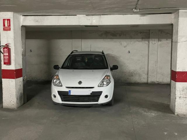 Garaje en venta en La Cruz, el Vinalopó Mitjà / El Vinalopó Medio