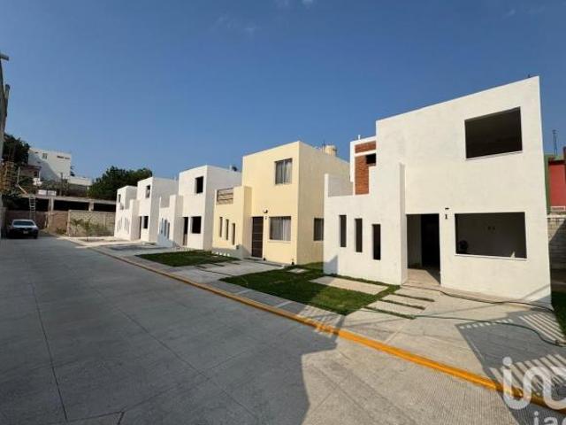 SE VENDEN CASAS NUEVAS SECTOR PETROMEX