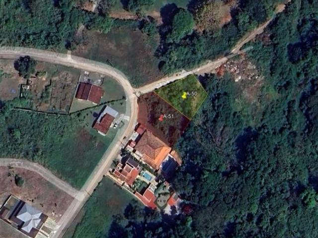 SE VENDEN TERRENOS EN CLUB DEL GOLF