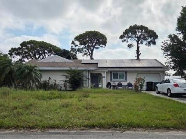 House for sale in Port Saint Lucie