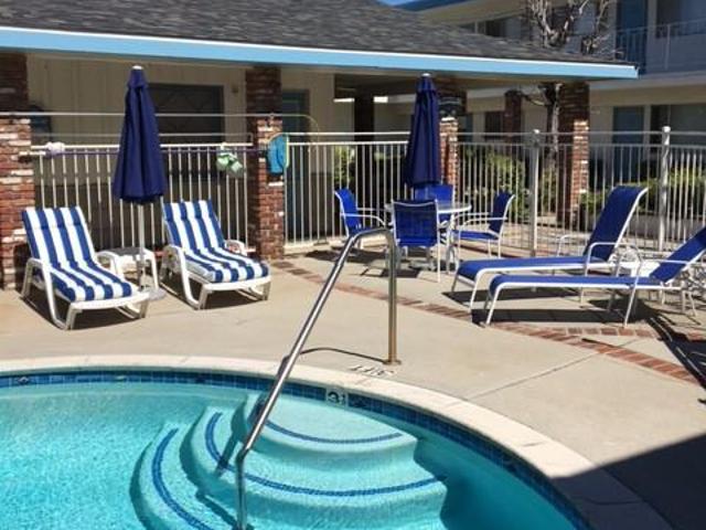 Apartment for rent in Redondo Beach, California