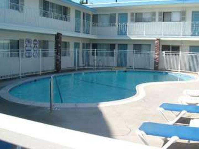 Apartment for rent in Redondo Beach, California
