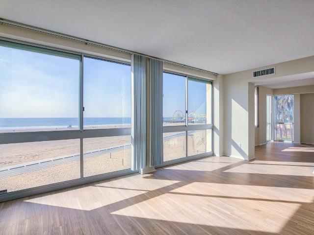 Apartment for rent in Santa Monica, California