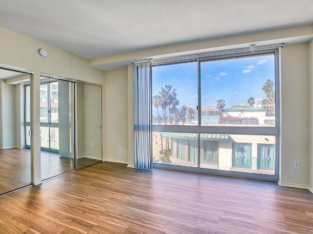 Apartment for rent in Santa Monica, California