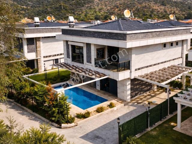 Kuşadasi, Aydin içerisinde kiralık Villa