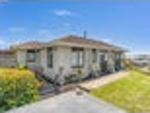 House for sale in Otaki Beach, Wellington