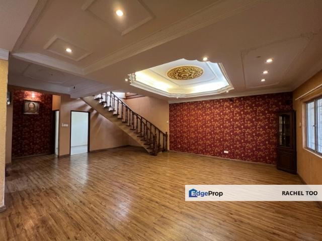 Shop for sale in Petaling, Damansara Damai