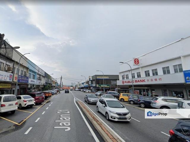 Shop for rent in Petaling, Damansara Damai