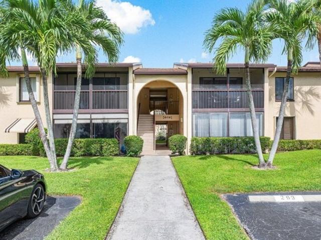 Condo for sale in Greenacres, Florida