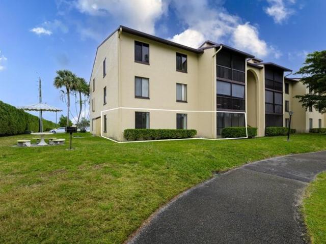 Condo for sale in Greenacres