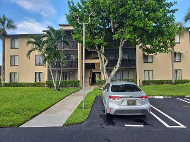 Condo for sale in Greenacres, Florida