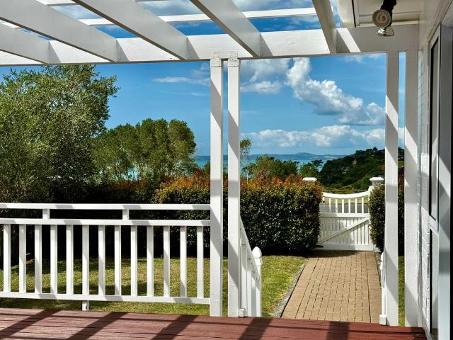 House for rent in Eastern Beach, Howick
