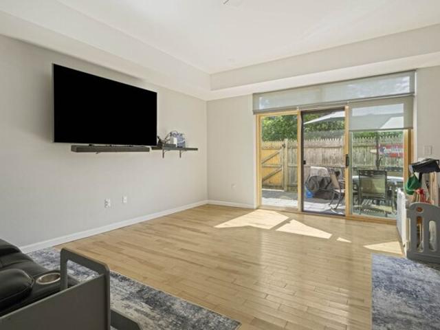 Condo for sale in Weymouth, Norfolk County
