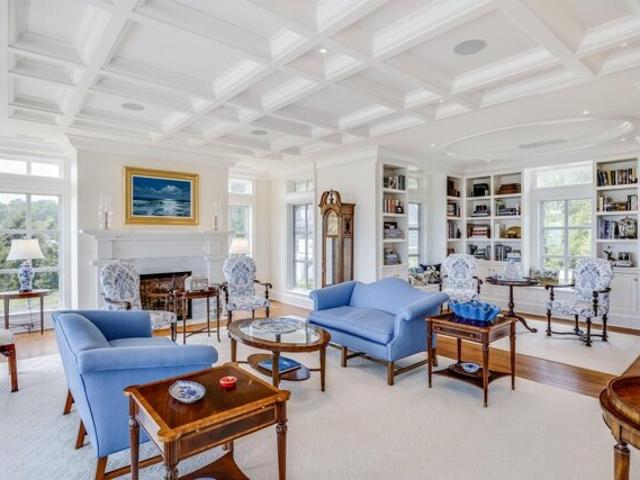 House for sale in Osterville