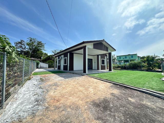 Bungalow for sale in Malaka
